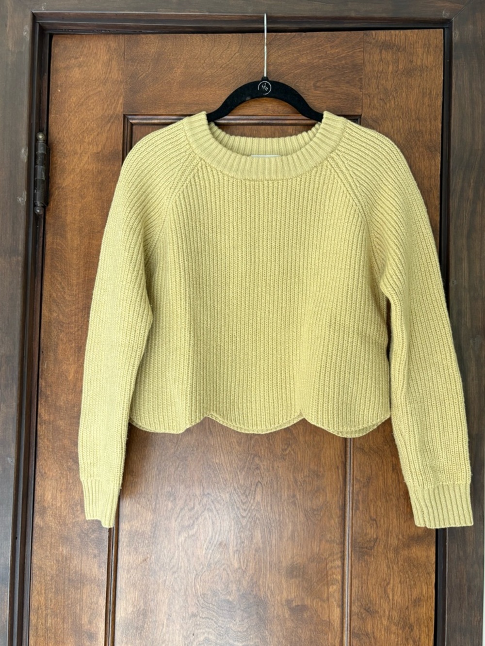 Wilfred Aritzia Scallop Crop Merino Wool Buttery Yellow Sweater, M